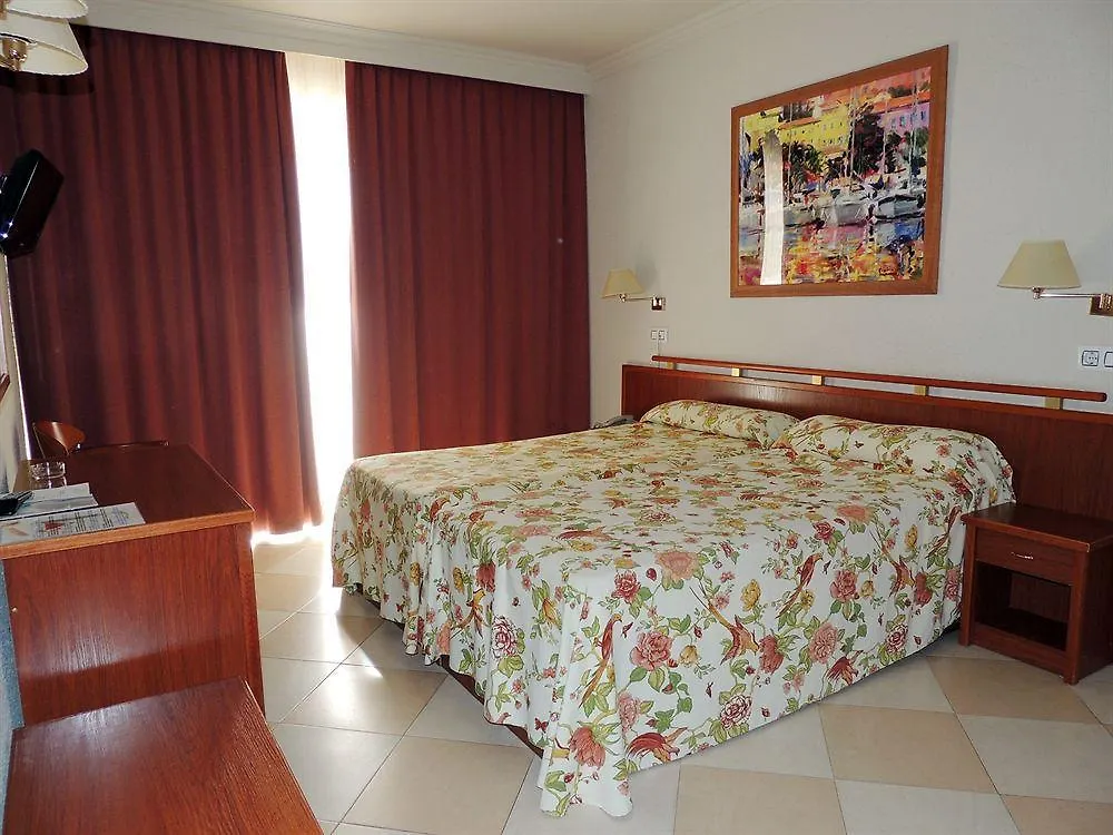 Hotel Cesar Augustus Cambrils 3*,