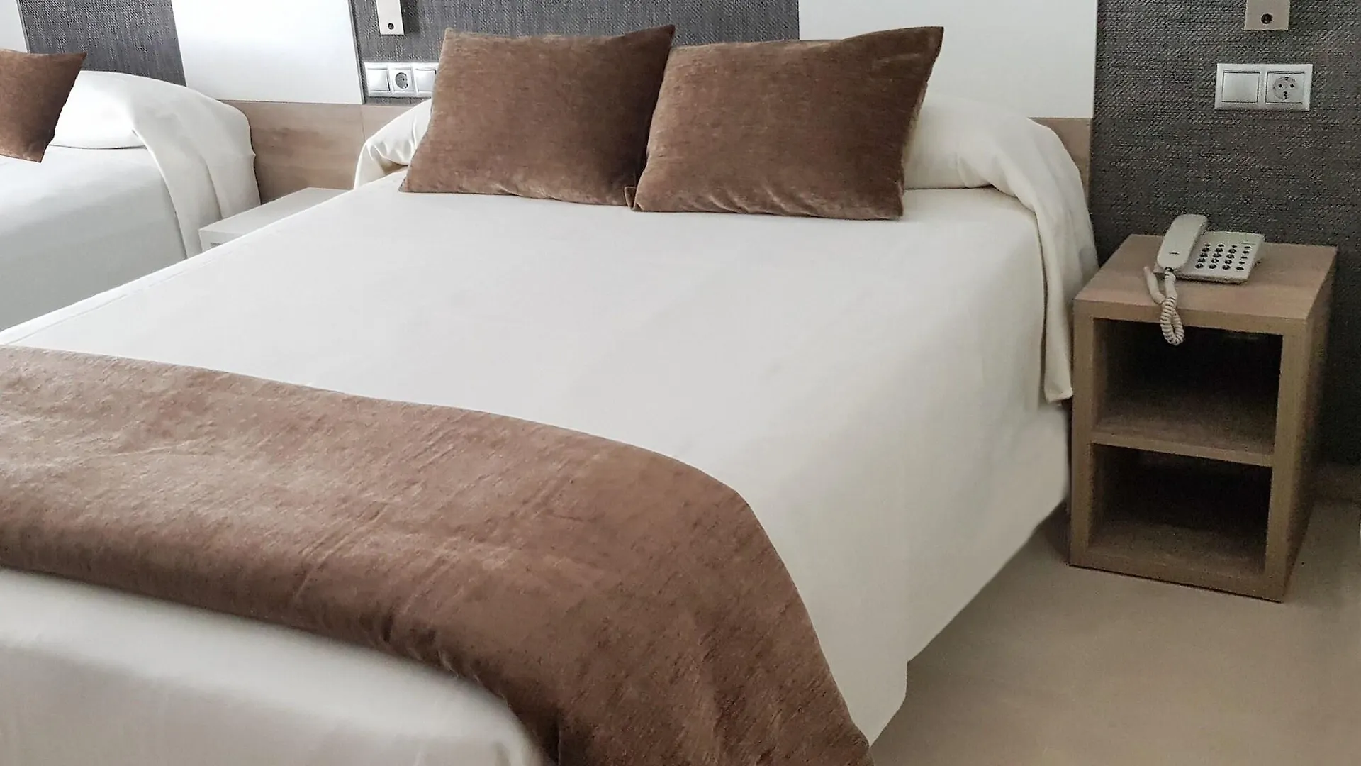 Hotel Cesar Augustus Cambrils 3*,  Spain