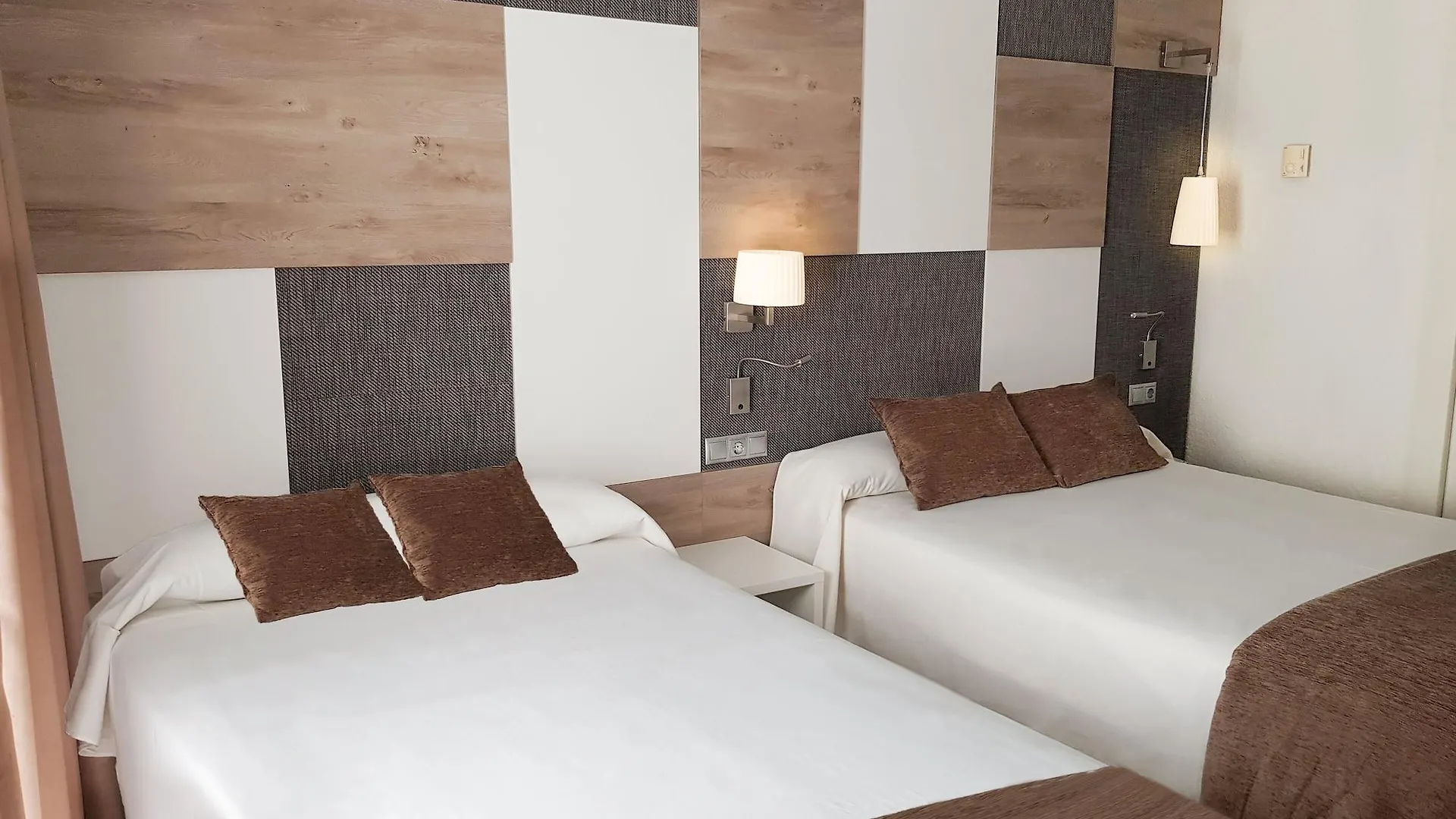 Hotel Cesar Augustus Cambrils 3*,