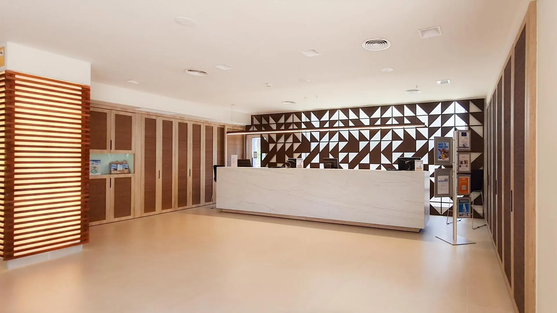 Hotel Cesar Augustus Cambrils 3*,  Spain