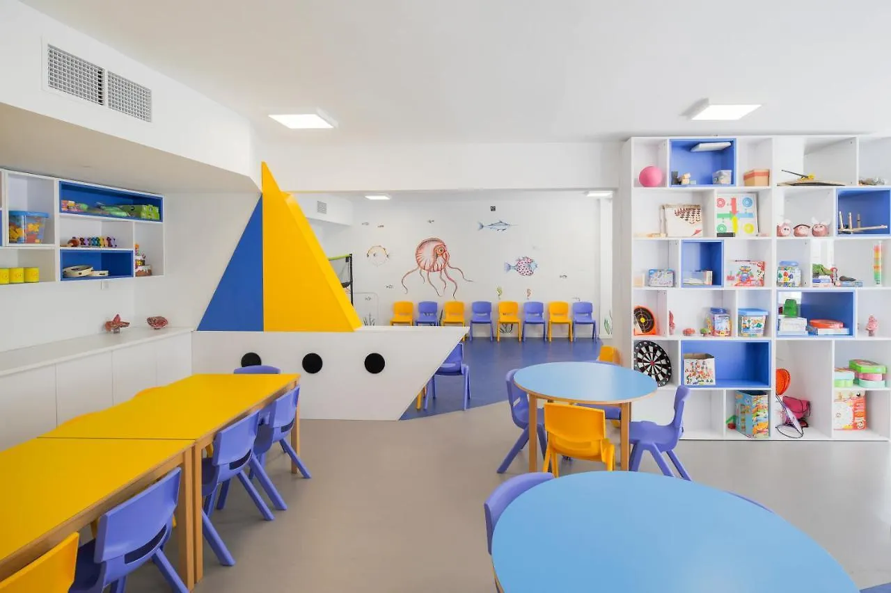 ***  Hotel Cesar Augustus Камбрильс Испания